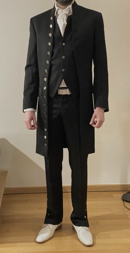 Eleganter hochzeitsanzug von - eleganter,